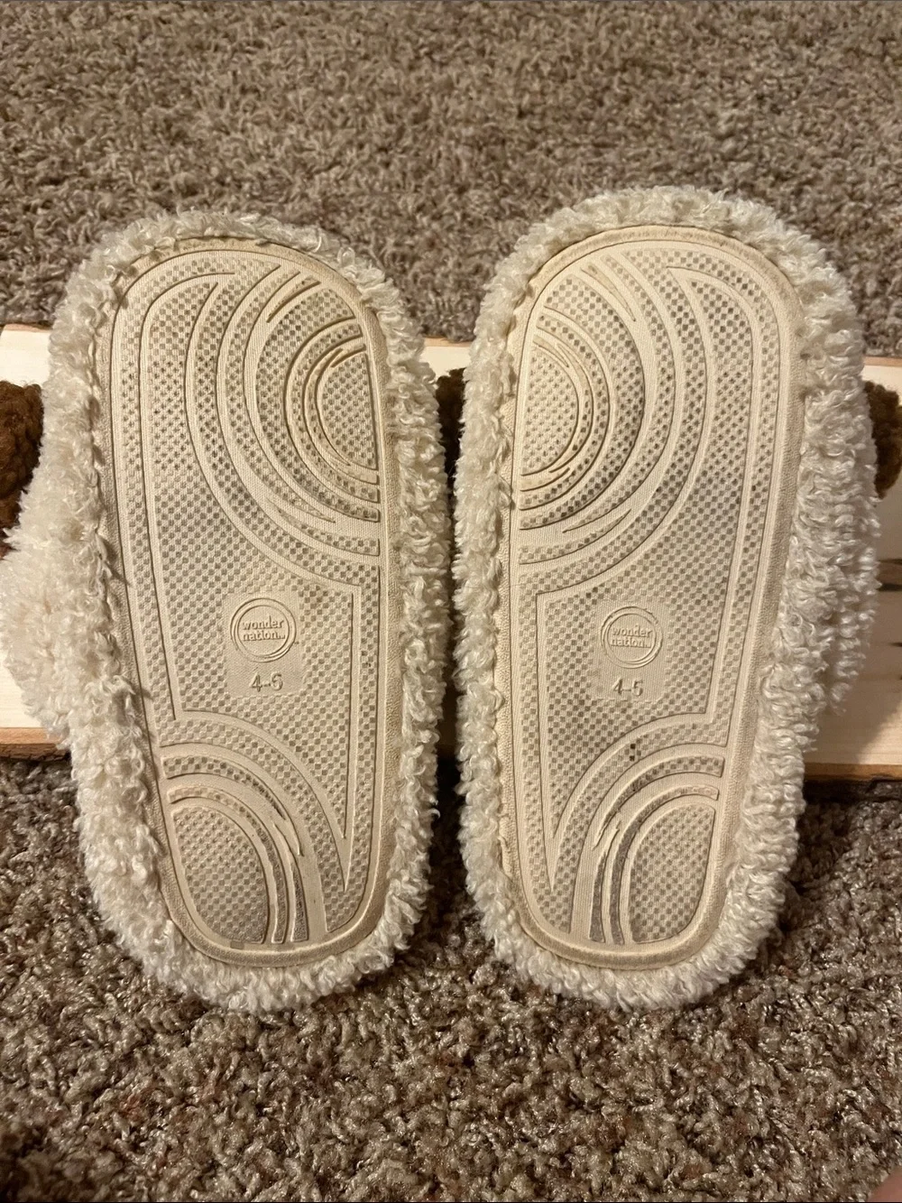 wonder nation Girls Plush Cream & Brown Dog Slippers